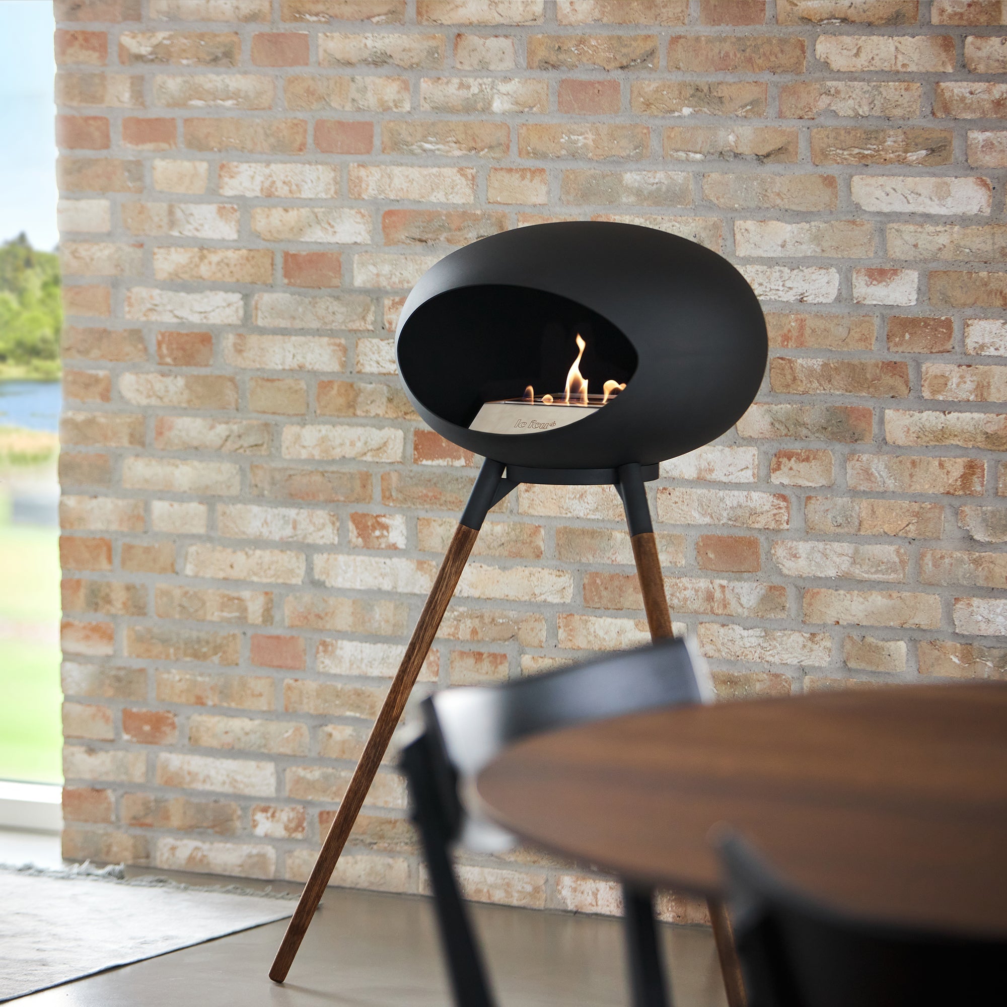 Le Feu - Ground Wooden Legs