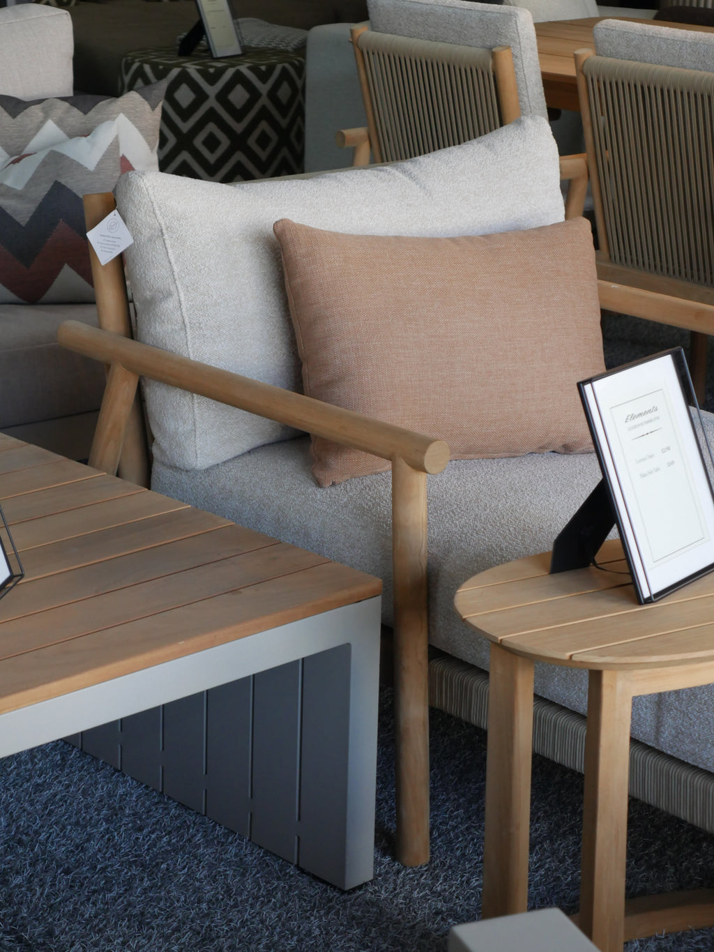 Lorenza Lounge Chair with Palma Side Table