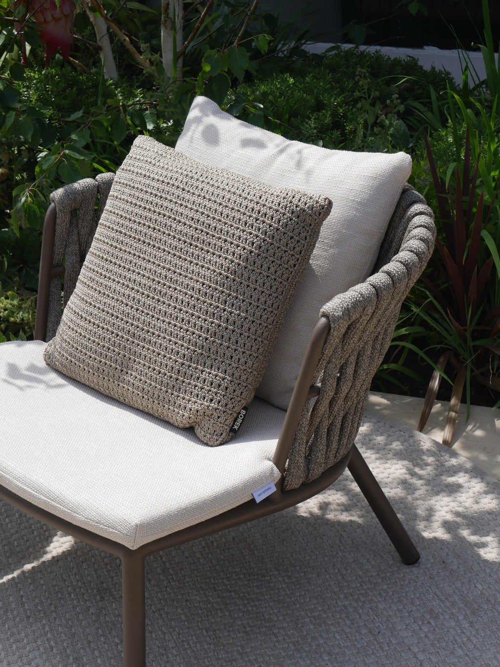 Florenza Lounge Chair with Salerno Side Table