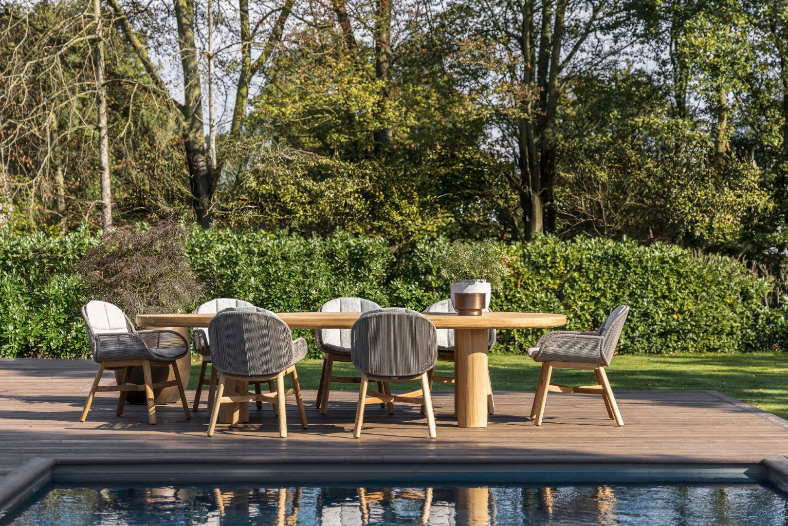 Bolzano/Barrel Garden Dining Set