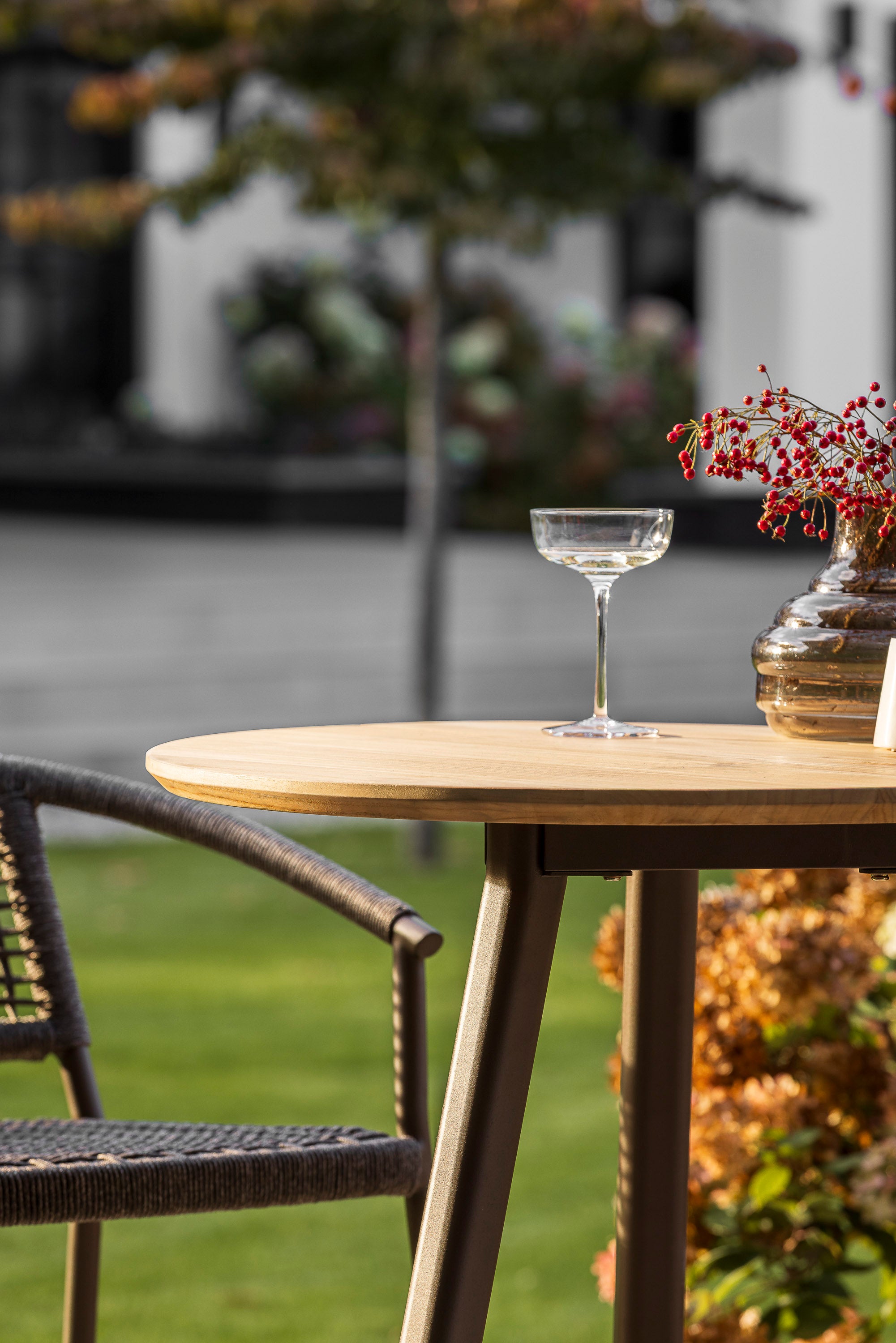 Teak Olbia/Emelia High Garden Dining Set