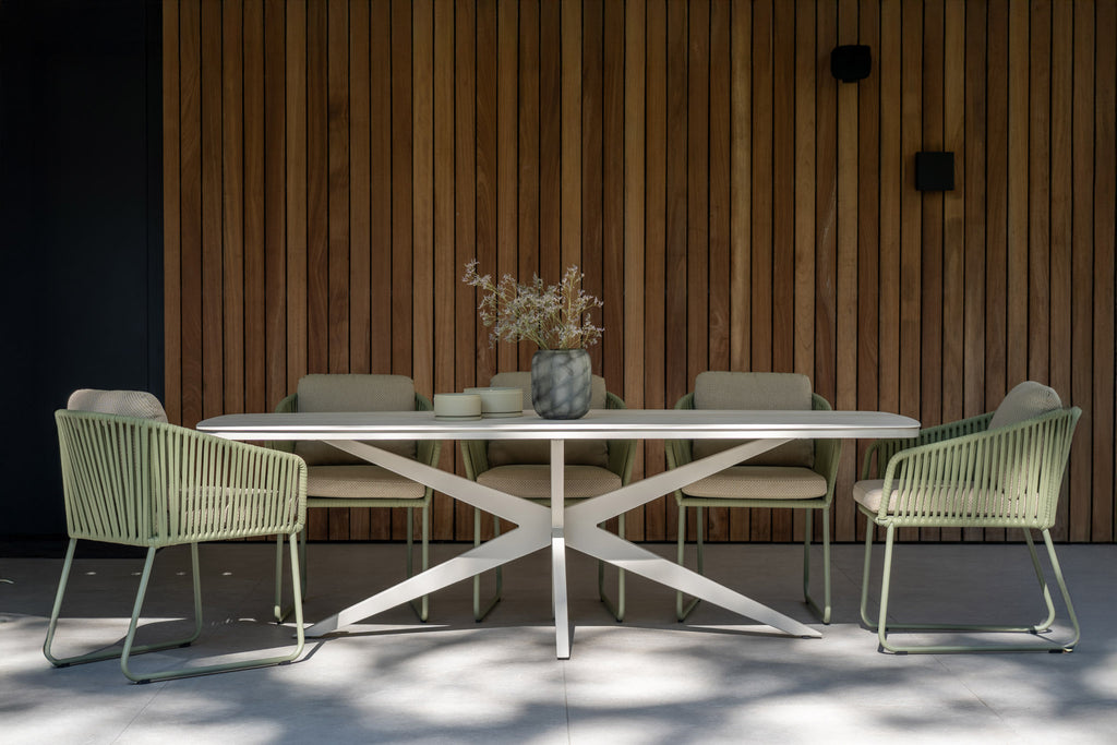 Calma/Hydra Casual Dining Set