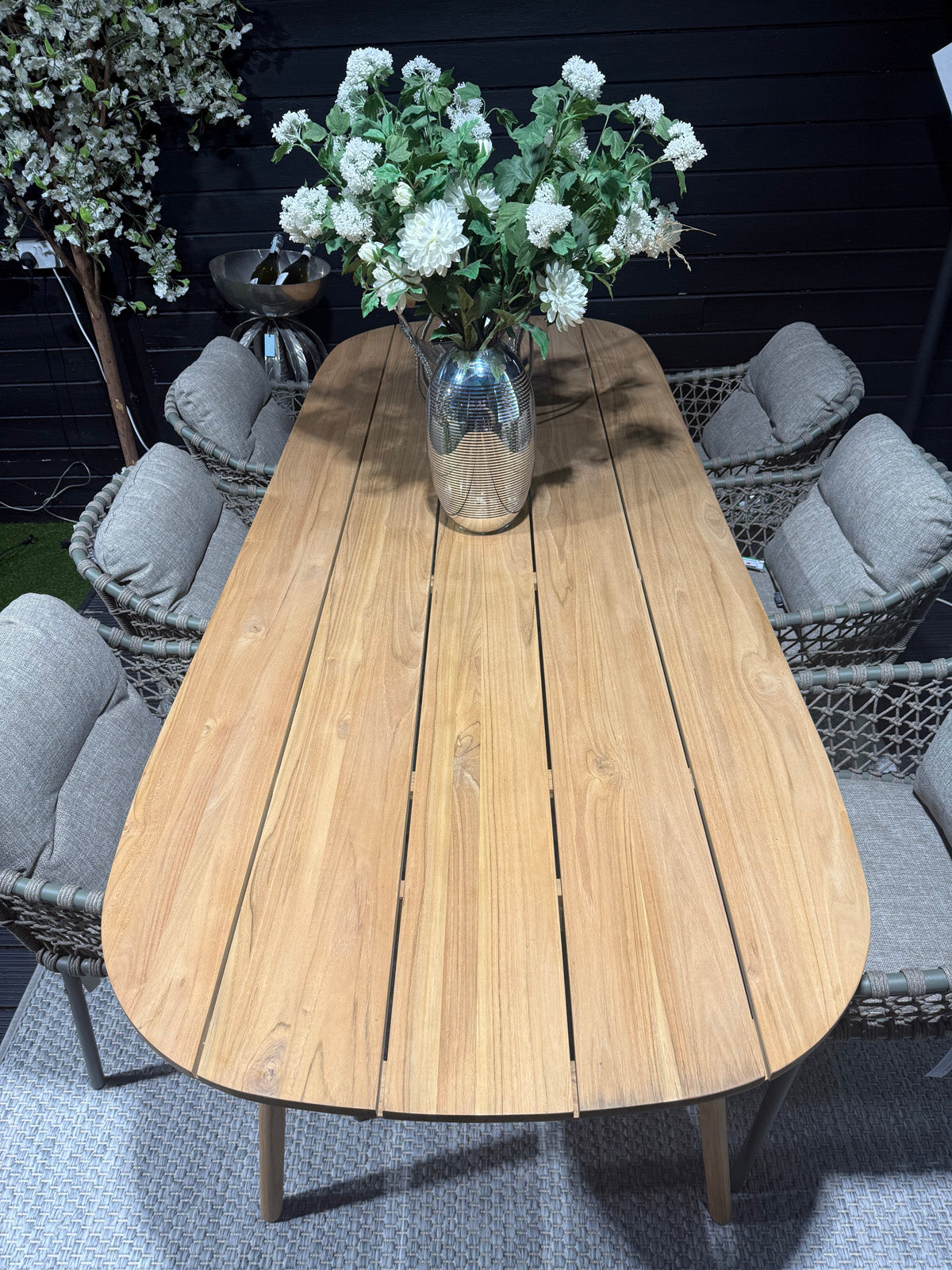 Calpi 6 Seater Dining Set