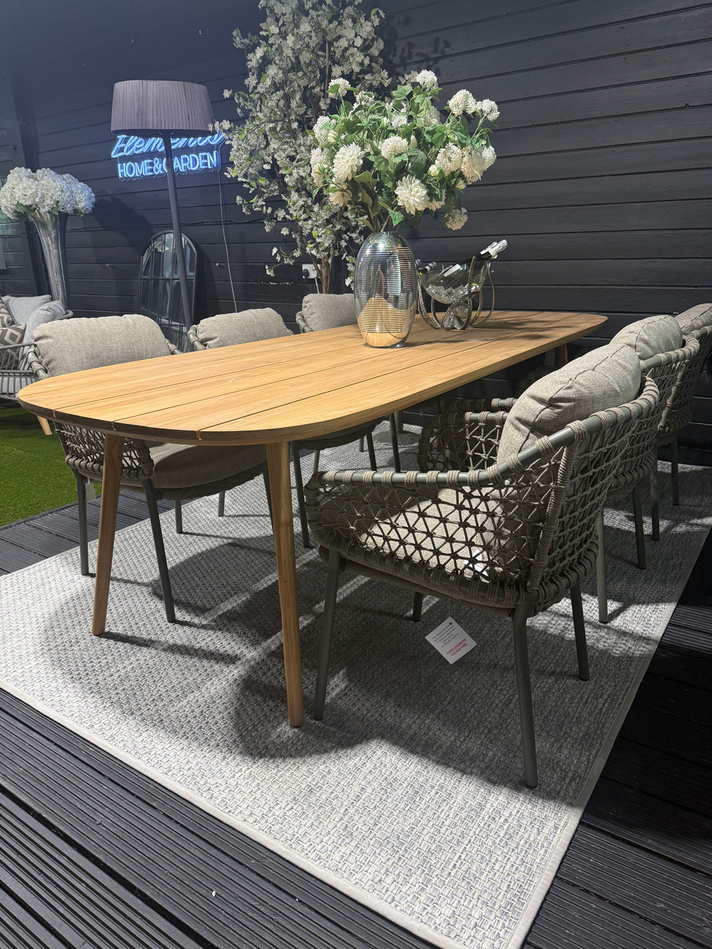 Calpi 6 Seater Dining Set
