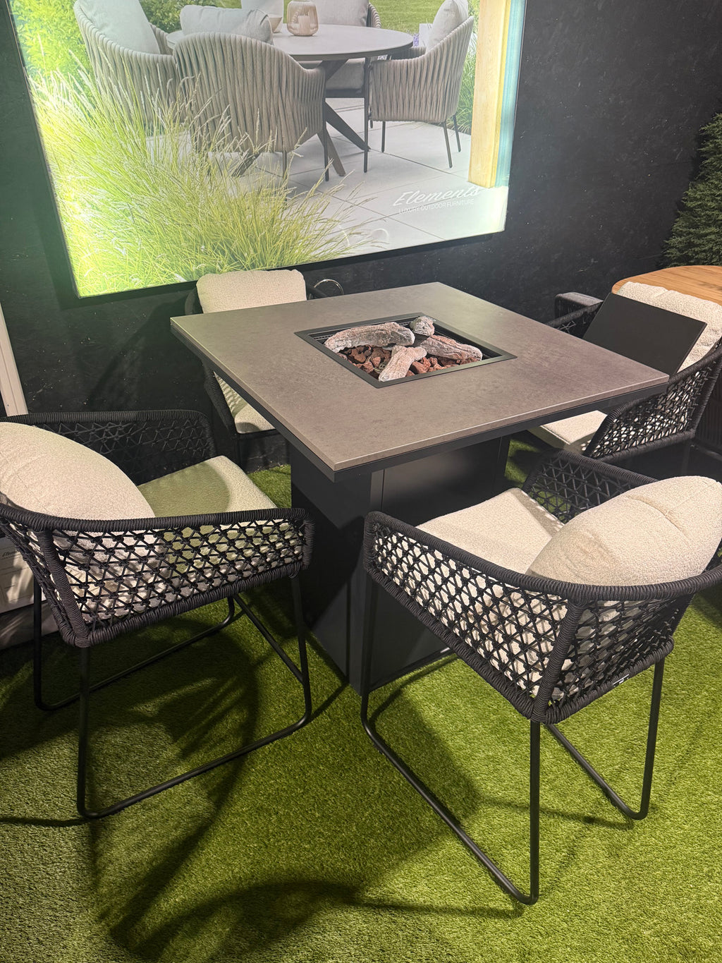 Bara High Dining Chairs with Cosi Firepit Table