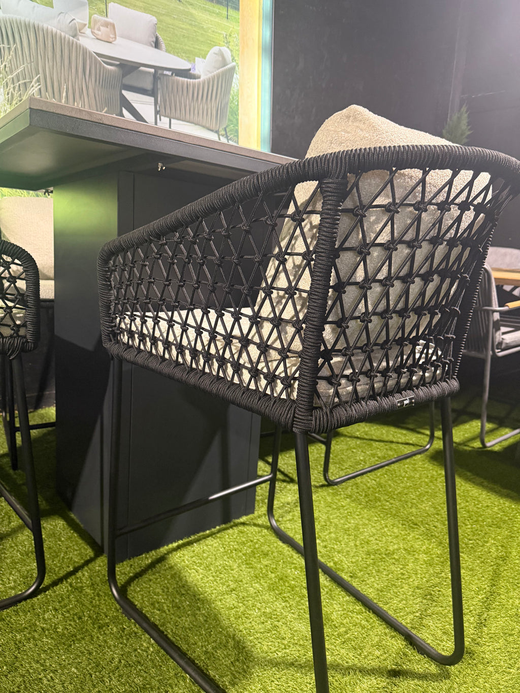 Bara High Dining Chairs with Cosi Firepit Table