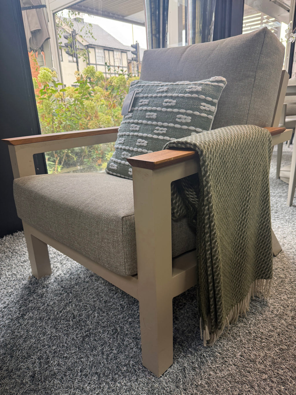 Capital Sofa Set