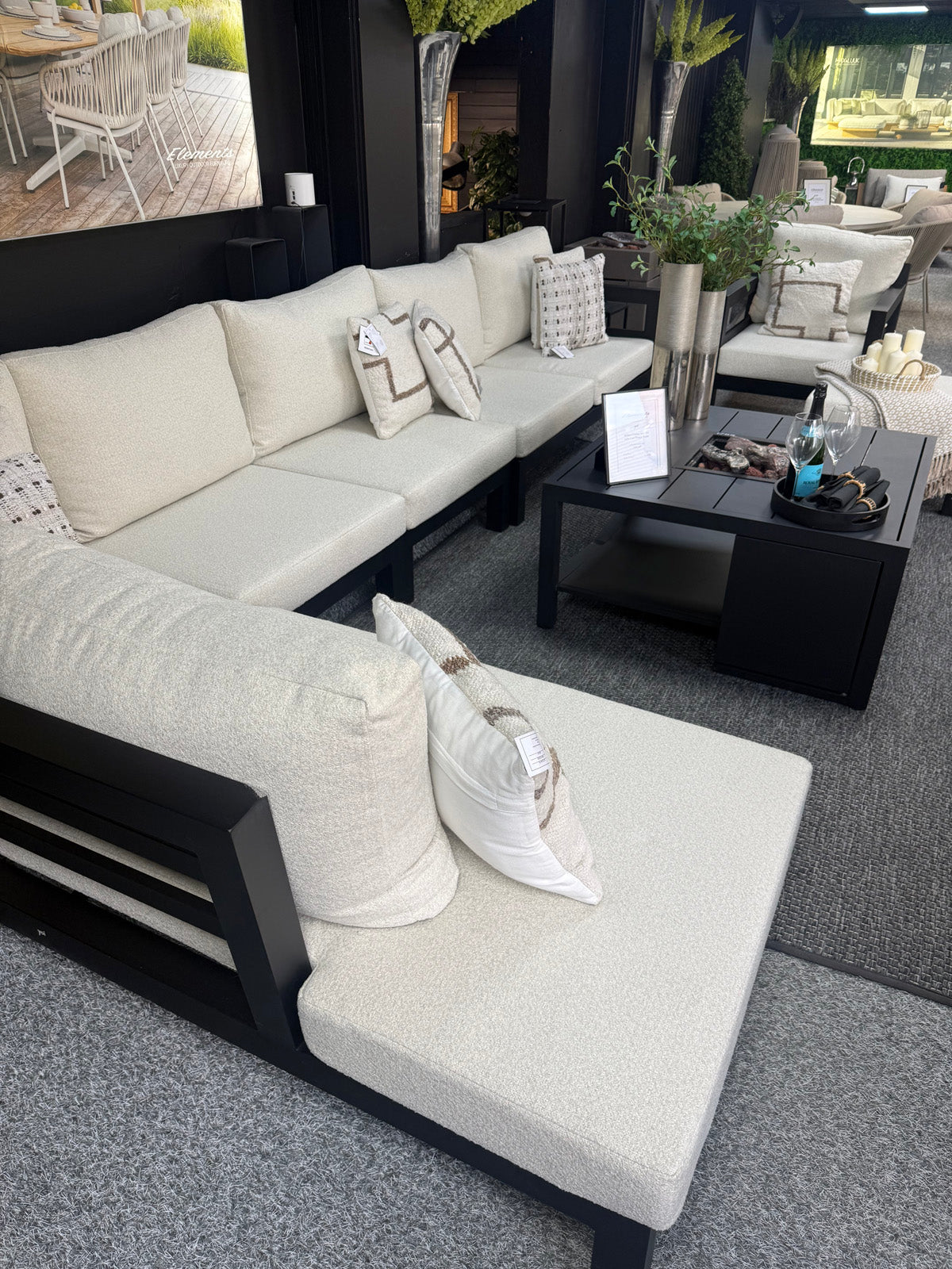 Midori Corner Sofa Set with Cosi Firepit Table