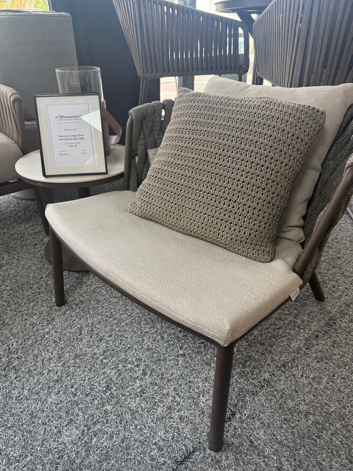 Florenza Lounge Chair with Salerno Side Table