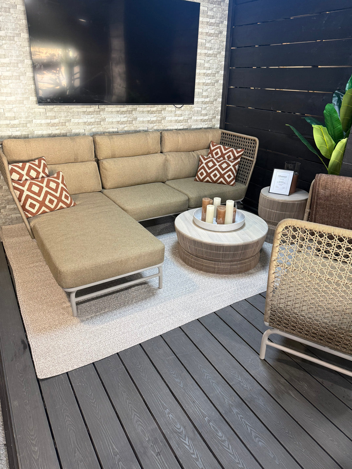 Jane Sofa Set with Vidor Coffee Table