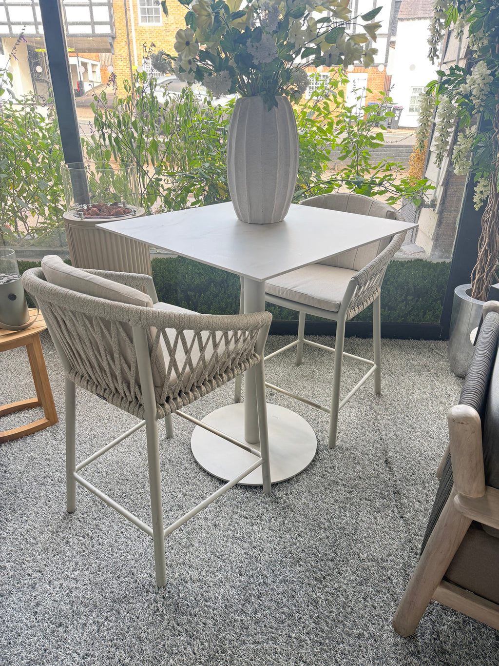 Peniche High Dining Dekton Table Top with Majinto High Dining Chairs