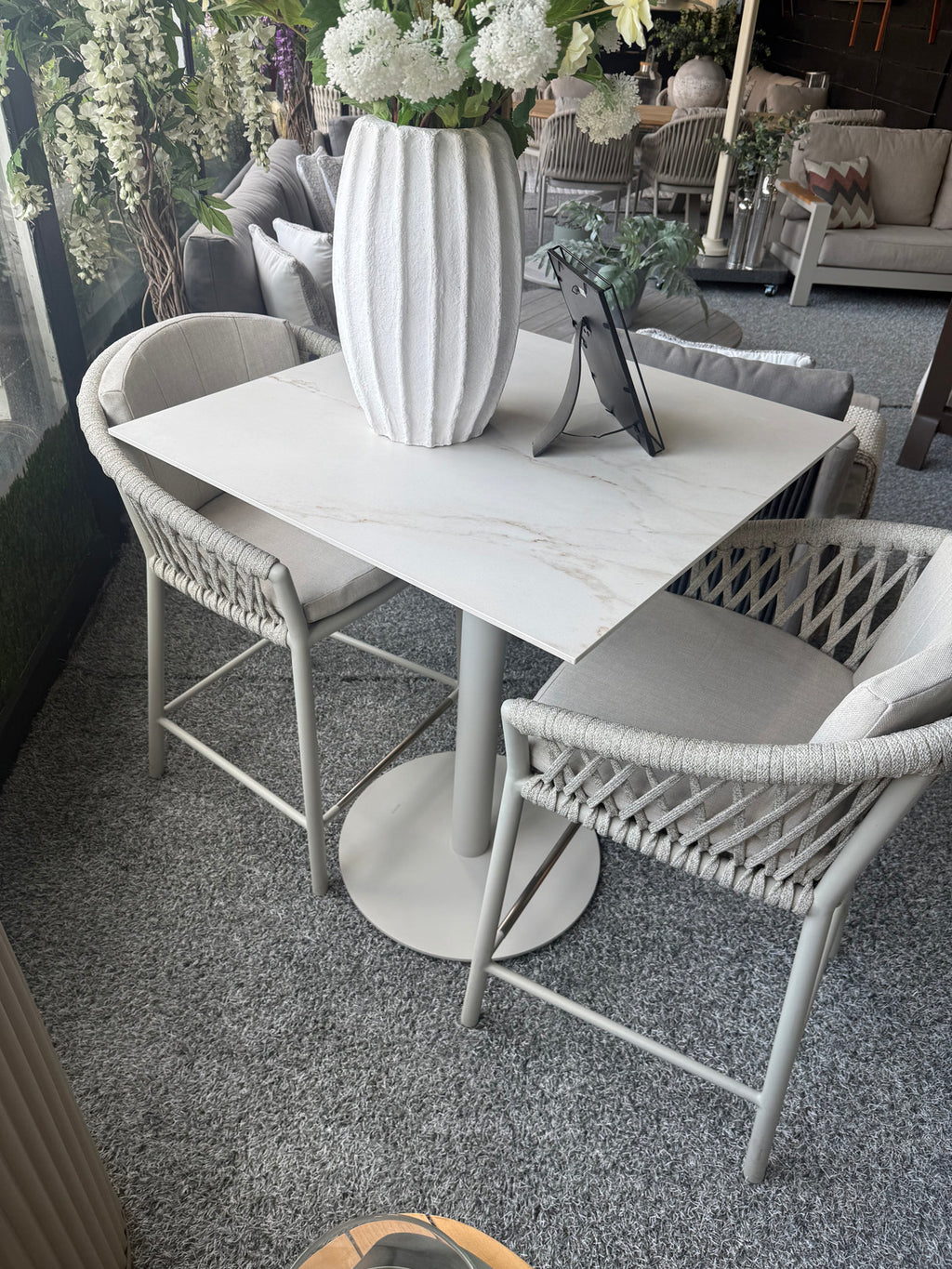 Peniche High Dining Dekton Table Top with Majinto High Dining Chairs