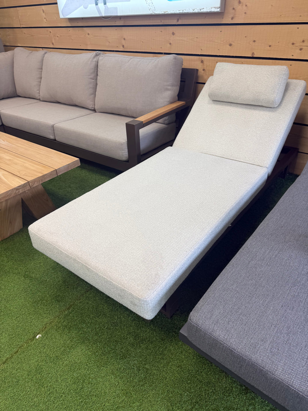 Kazuko Sun Lounger with Headrest in Bronze