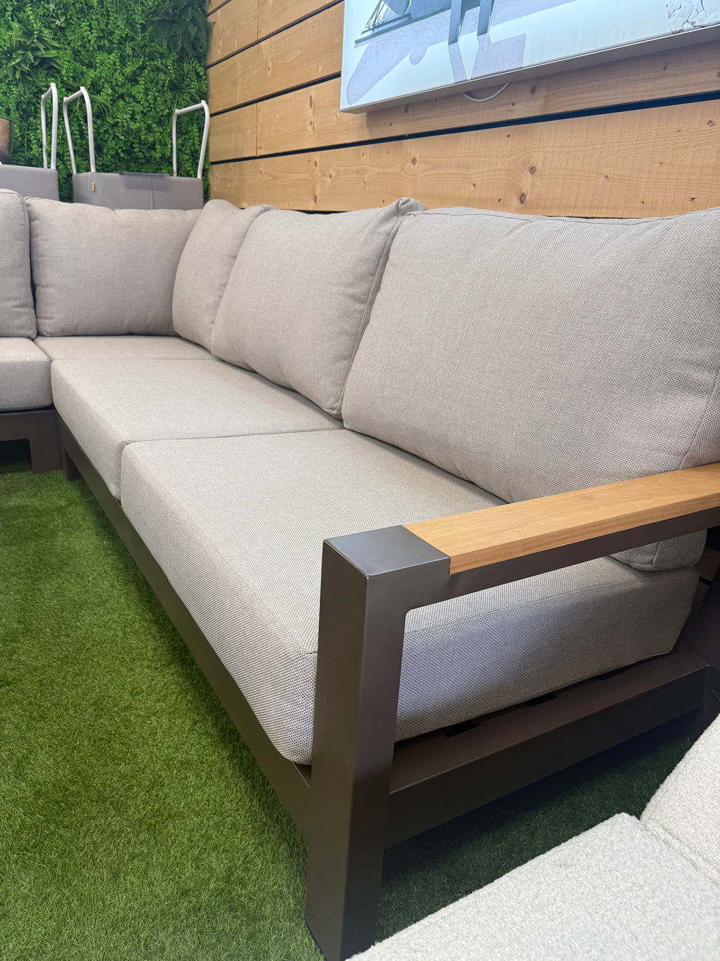 Bango Sofa Bronze/Teak