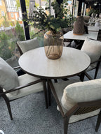 Calma Round Dining Table with 4 Marinha Dining Chairs