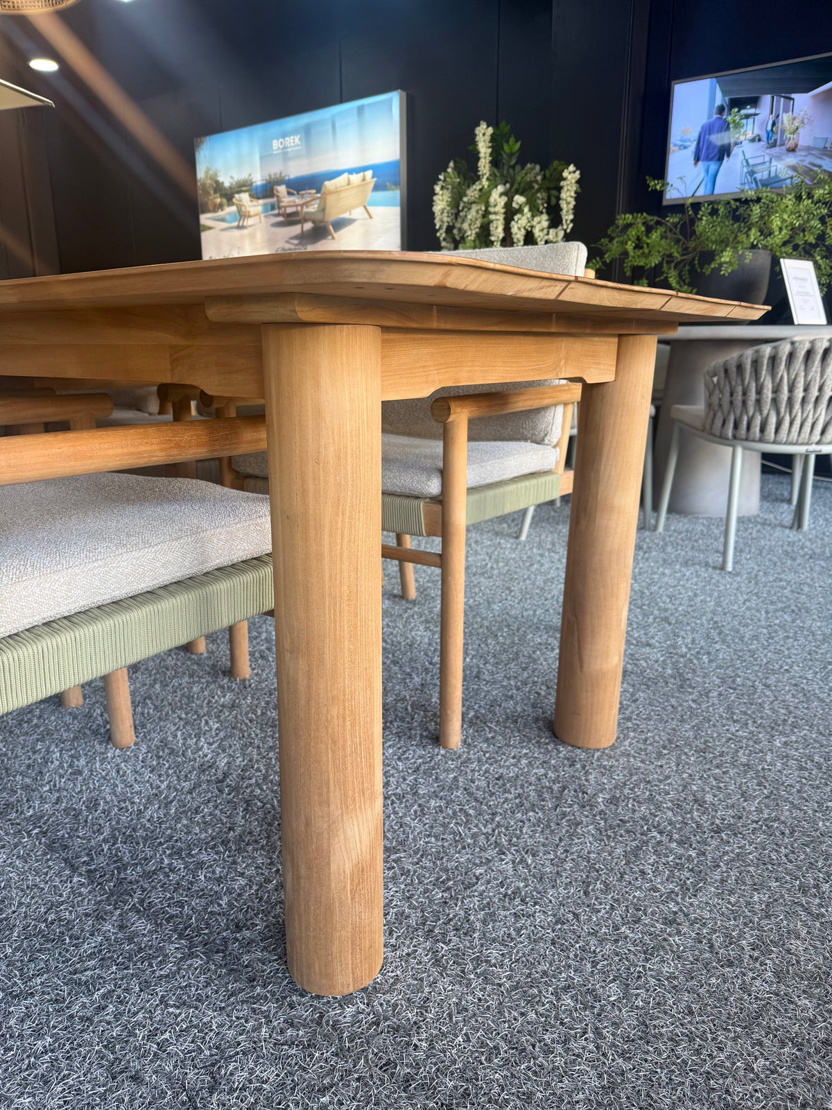 Lorenzo/Palma 8 Seater Dining Set