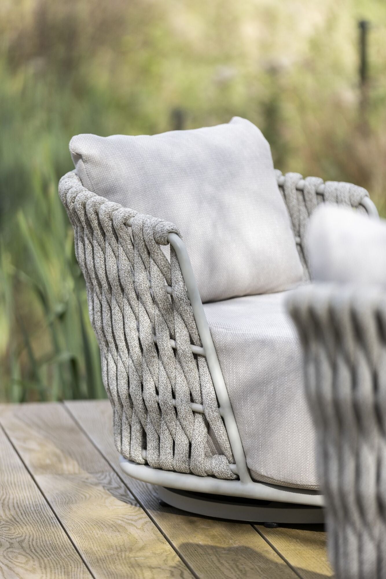 Florenza Swivel Lounge Chair