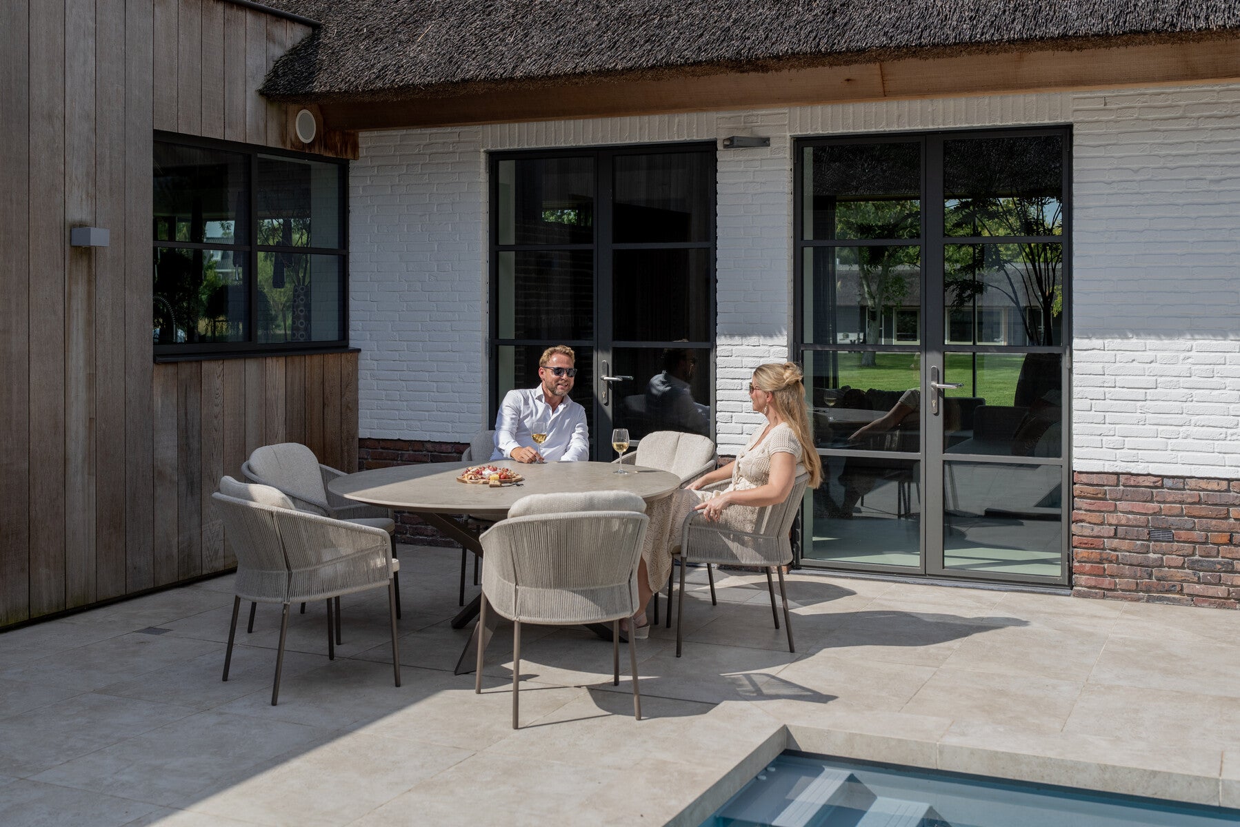 Florence 6 Seat Round Dining Set
