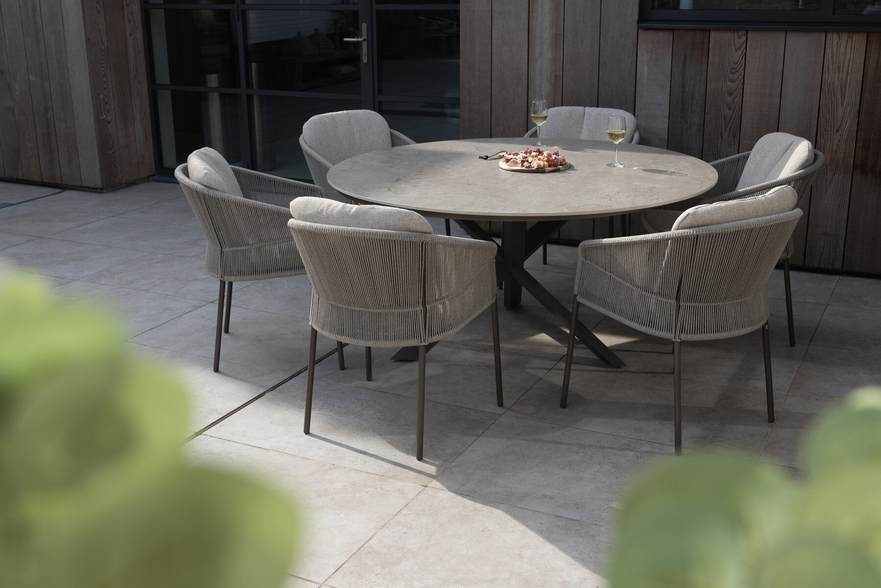 Florence 6 Seat Round Dining Set