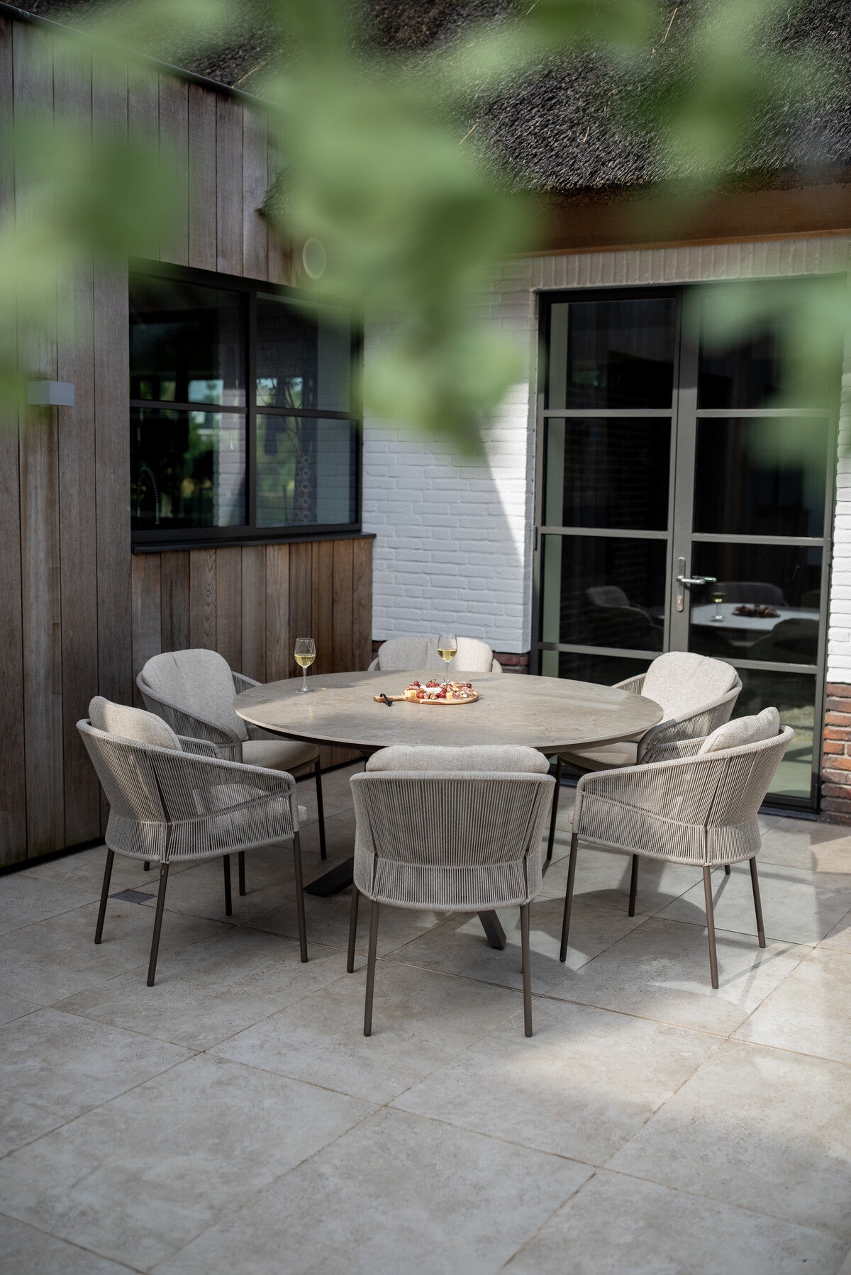 Florence 6 Seat Round Dining Set