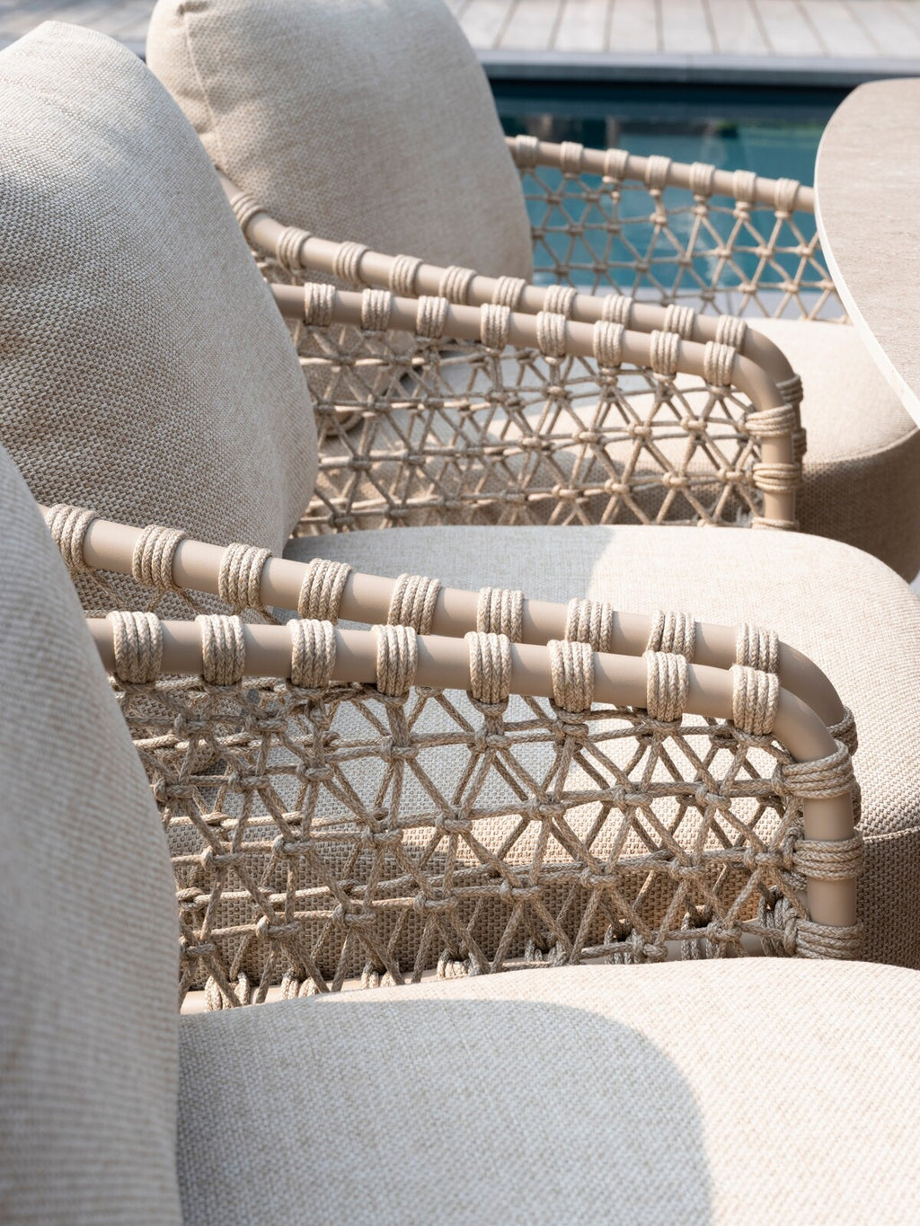 Sardinia Round Low Dining Set